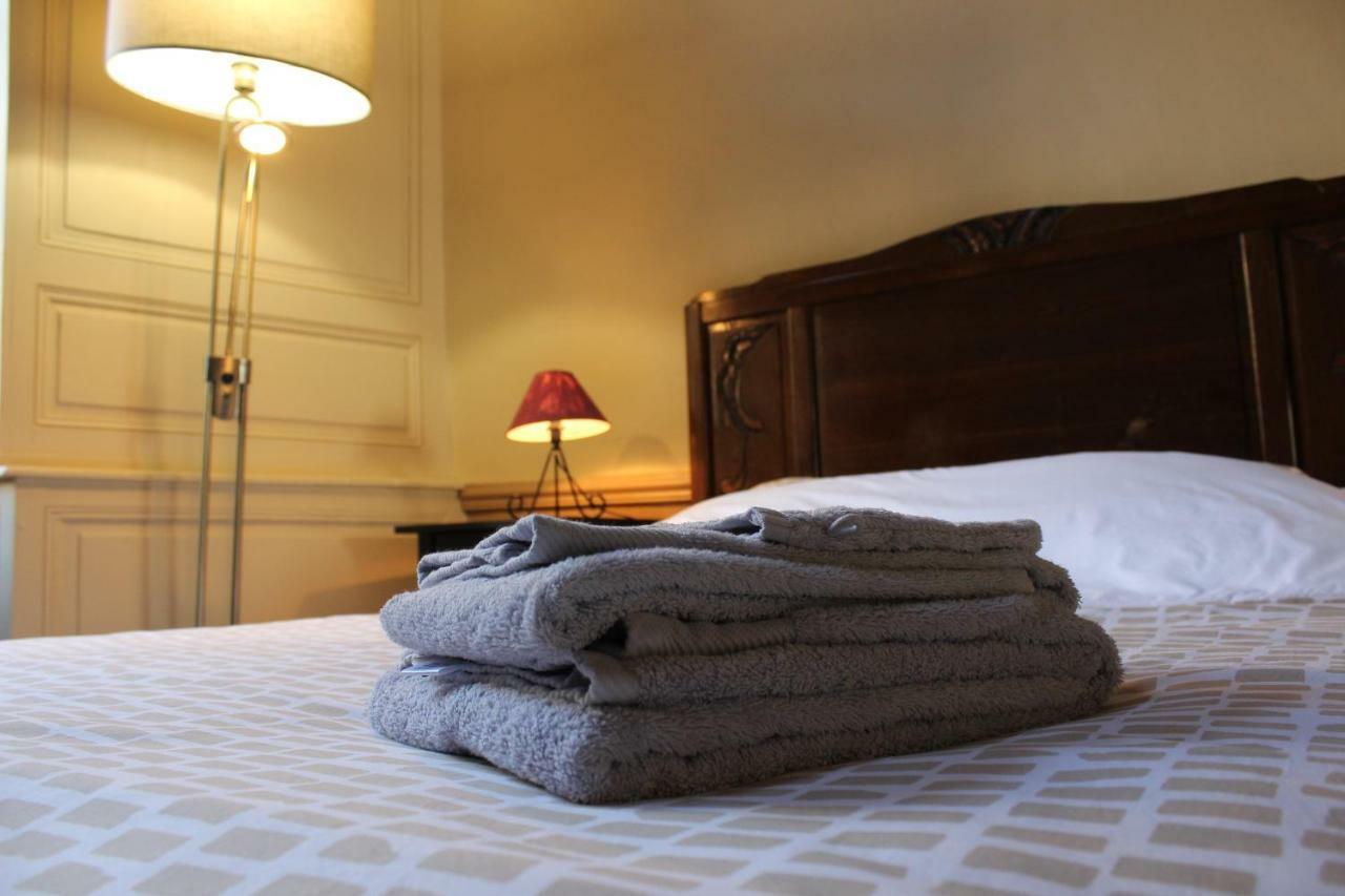 La Rapiette De Noblat Hotel แซ็งต์-เลโอนาร์-เดอ-โนบลาต์ ภายนอก รูปภาพ